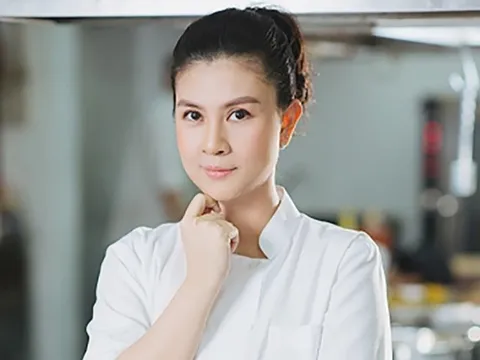 Diễn viên Kim Thư xinh đẹp, quyến rũ sau 12 năm ly hôn, ra đi trắng tay