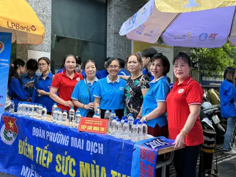 Lực lượng công an, hội phụ nữ… đồng hành tiếp sức mùa thi