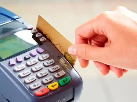 Từ 1/7, đóng tài khoản thanh toán mà còn số dư trong tài khoản, xử lý thế nào?