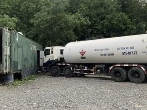 Phát hiện cơ sở sang chiết ga lậu nguỵ trang trong thùng container