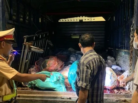 Bắc Giang: Ngăn chặn gần 1 tấn nội tạng "bẩn" chuẩn bị đưa đi tiêu thụ