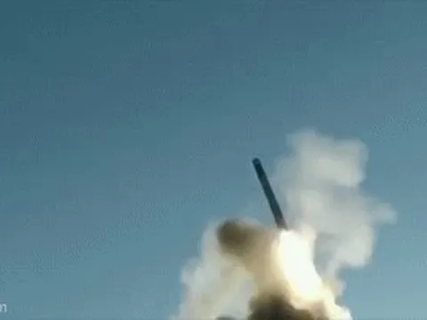 Khoảnh khắc tên lửa chiến thuật Iskander-M Nga tấn công, phá huỷ hệ thống HIMARS đắt đỏ của Ukraine