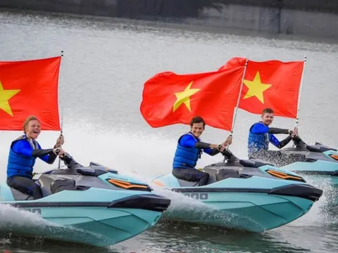 Mãn nhãn show diễn trên mặt nước, điểm nhấn du lịch đêm Đà Nẵng