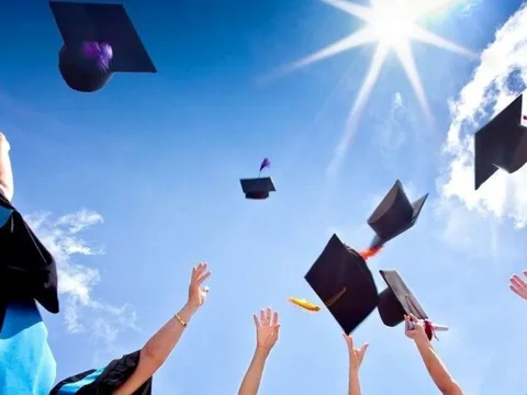 Bằng cấp, học vị và tri thức?