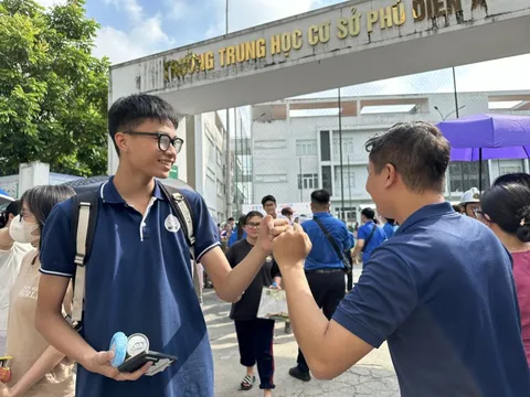 Kết thúc môn thi cuối kỳ thi tốt nghiệp THPT 2024: Nhiều sĩ tử thở phào nhẹ nhõm