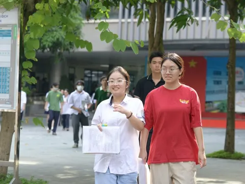 Gợi ý đáp án môn thi Tiếng Anh