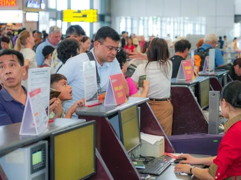 Cục Hàng không tiếp tục yêu cầu tăng cường kiểm soát giá vé máy bay