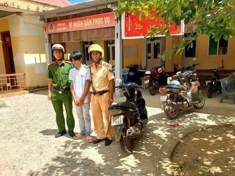 Phát hiện đối tượng đi xe mô tô tàng trữ trái phép chất ma túy