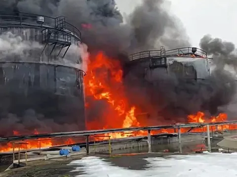 Đòn tập kích của Ukraine vào nhà máy lọc dầu Nga chỉ như “muỗi đốt gỗ”