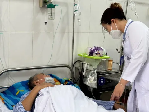 Hướng dẫn quy trình đầu tiên về theo dõi đường huyết liên tục