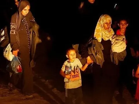 Dân quân Palestine phóng tên lửa vào Israel, xe tăng tiếp tục tiến vào Gaza