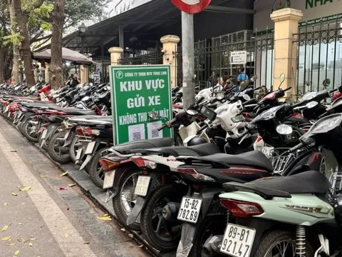 Thu phí đỗ xe không dùng tiền mặt: Sớm nhân rộng trên toàn Thành phố