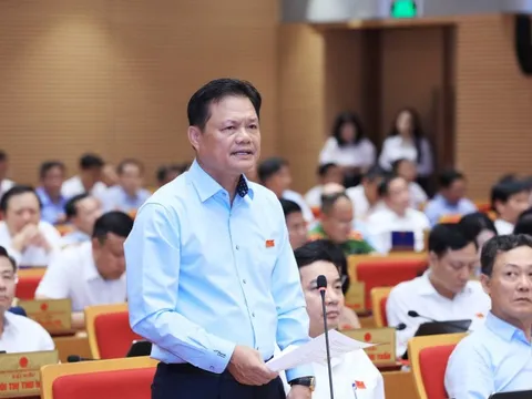 Đại biểu HĐND Hà Nội nêu vấn đề ‘cán bộ càng giỏi càng biết lách luật’