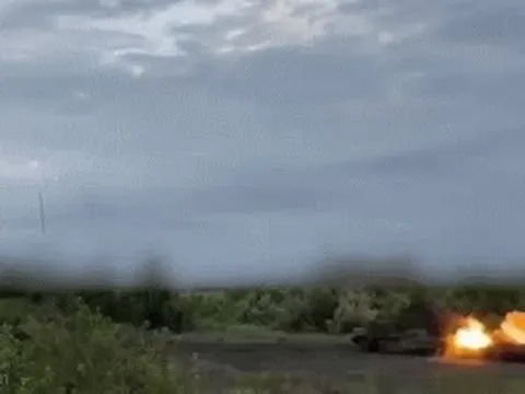 Tên lửa Nga tấn công sân bay ở Poltava, “xe tăng bay” của Ukraine bị phá hủy