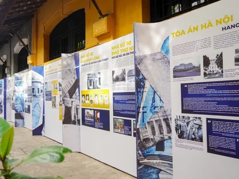 Trưng bày 'Một thoáng di sản' tại Nhà tù Hỏa Lò