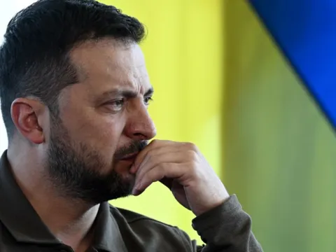 Khảo sát toàn cầu cho thấy niềm tin vào Tổng thống Ukraine giảm mạnh