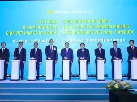 Thủ tướng chứng kiến lễ kỷ niệm 30 năm đường bay thẳng Việt - Hàn
