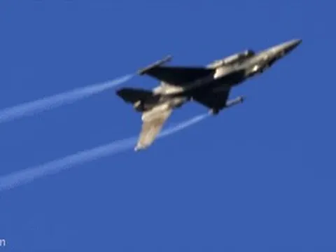 Tên lửa hành trình Kh-59 Nga tấn công chính xác, cơ sở năng lượng Ukraine bốc cháy dữ dội