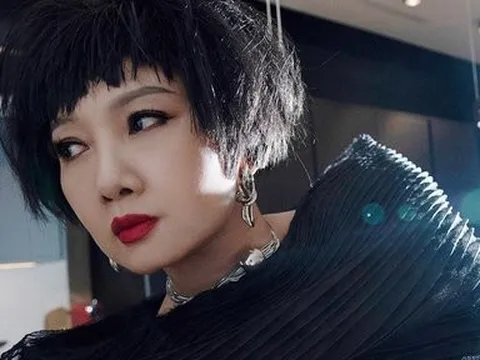 NSND Mỹ Uyên bất ngờ thay đổi với diện mạo mới