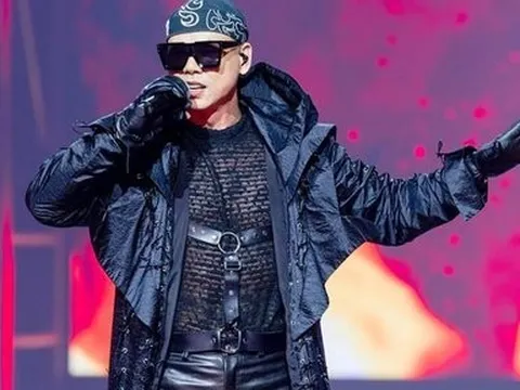 Hôn nhân hạnh phúc bên vợ kém 12 tuổi của “anh trai” có hình thể như lực sĩ