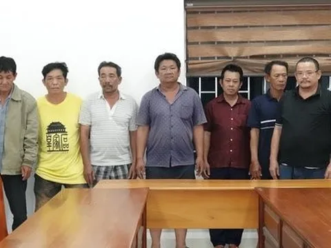 Bình Thuận: Đang cá độ bóng đá, công an ập vào bắt quả tang