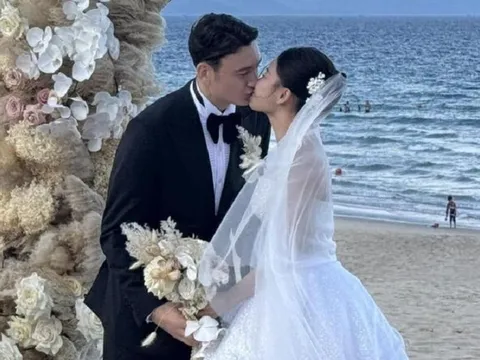 Thủ môn Đặng Văn Lâm "chơi lớn" tổ chức đám cưới trên bãi biển