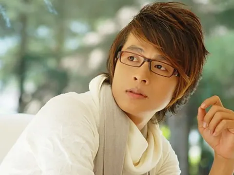 “Hoàng tử mắt hí” của màn ảnh Việt: Chưa lấy vợ, bất ngờ thông báo lên chức bố ở tuổi 42