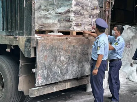 Bình Dương: Phát hiện nhiều vi phạm về buôn lậu rượu, phân bón