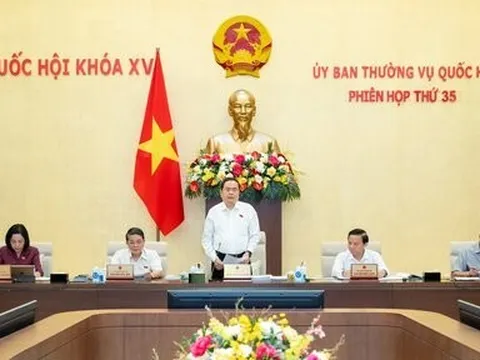 Khai mạc phiên họp thứ 35 của Ủy ban Thường vụ Quốc hội