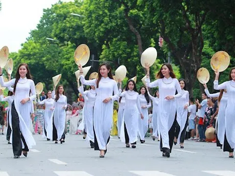 Tăng cường sự lãnh đạo của cấp ủy Đảng, chính quyền các cấp trong xây dựng Người Hà Nội thanh lịch, văn minh