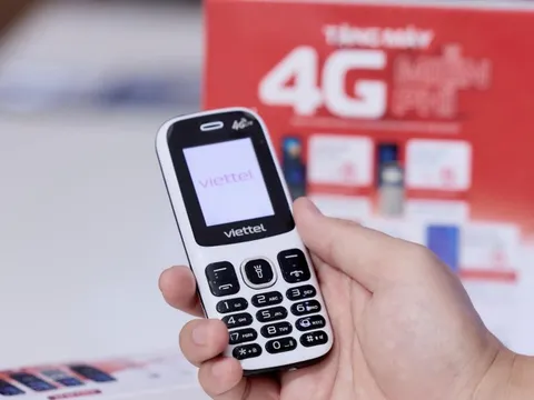 Viettel hỗ trợ khách hàng chuyển đổi dịch vụ 4G khi tắt sóng 2G