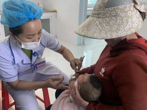 Việt Nam đã bổ sung 1 liều vaccine phòng bệnh bạch hầu cho trẻ