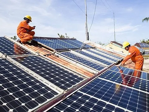 Bộ Công Thương đề xuất giá bán điện mặt trời mái nhà
