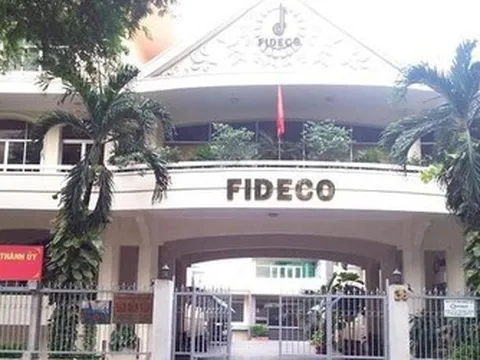 Lãnh đạo Fideco bị đình chỉ giao dịch vì mua "chui" cổ phiếu