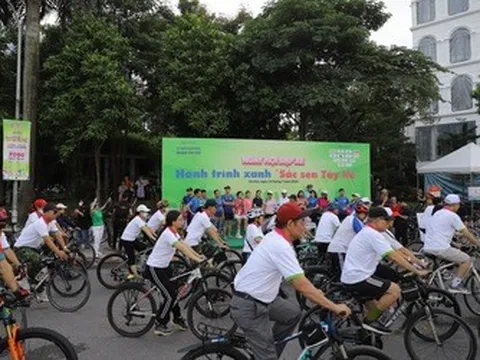 7.000 người tham gia đạp xe Hành trình xanh "Sắc sen Tây Hồ"