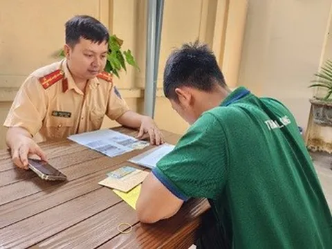 Bà Rịa - Vũng Tàu: Lập biên bản tài xế xe tải đi lấn làn gây nguy hiểm