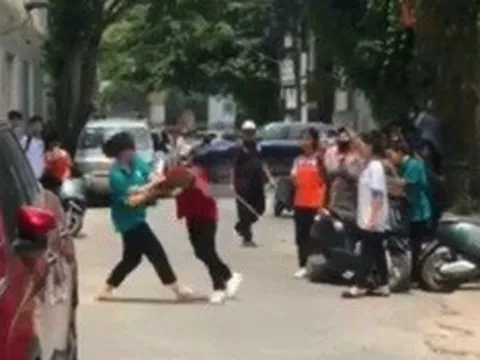 Khởi tố nữ sinh ở Hưng Yên đánh bạn gây thương tích 14%