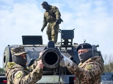 Đức bí mật chuyển gói viện trợ vũ khí lớn cho Ukraine