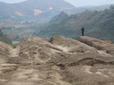 Hình thành một số nhiệm vụ khoa học công nghệ quy mô lớn về đất hiếm