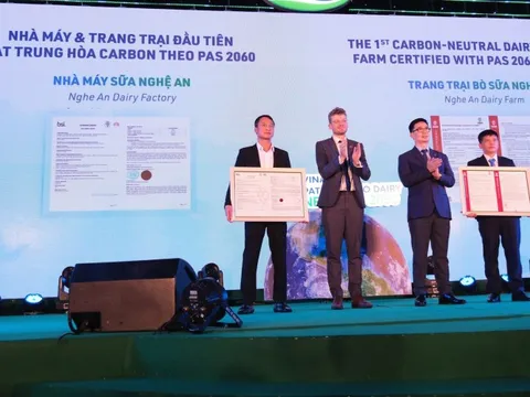 Tiên phong về Net Zero, Vinamilk được vinh danh tại giải thưởng doanh nghiệp trách nhiệm Châu Á