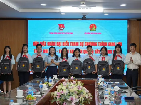 34 thiếu nhi tham dự chương trình giao lưu thiếu nhi Việt - Trung