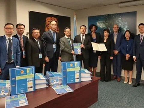 Việt Nam nộp Đệ trình Ranh giới thềm lục địa mở rộng ở Khu vực Giữa Biển Đông