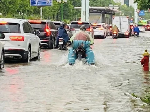 Hà Nội yêu cầu các địa phương ven sông đề phòng nguy cơ nước lên