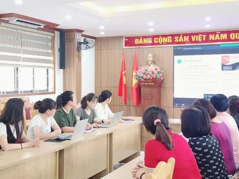 Quận Ba Đình tập huấn sử dụng sách giáo khoa lớp 9 cho cán bộ, giáo viên