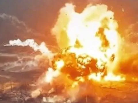 Máy bay Nga cất cánh, nổ lớn ở nhiều khu vực của Ukraine