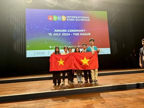 Học sinh Hà Nội đạt huy chương Vàng tại đấu trường toán học quốc tế