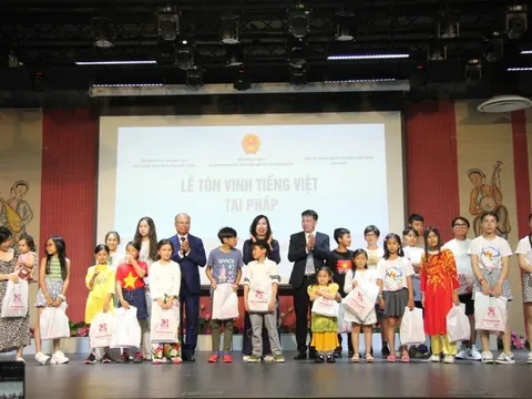 Tôn vinh tiếng Việt trong cộng đồng người Việt Nam tại Pháp