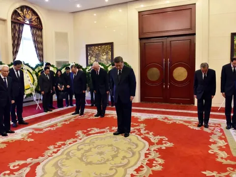 Chủ tịch Tập Cận Bình viếng Tổng Bí thư Nguyễn Phú Trọng