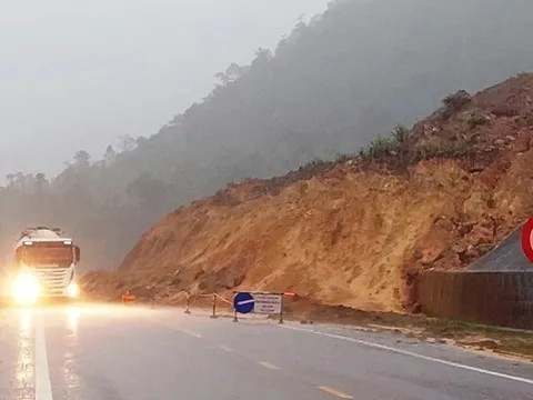 Tăng tốc thi công cao tốc Bắc - Nam qua miền Trung trước mùa mưa bão