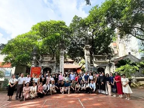 Tìm giải pháp nâng cấp chất lượng dịch vụ và kết nối điểm đến quận Tây Hồ